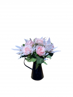 Blush Chic Aranjman – Pudra Gül & Siyah Vazo Tasarım | Selin Çiçek Bodrum