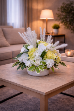 Soft Yeşil & Beyaz Yapay Aranjman – Modern Dekor Tasarım | Selin Çiçek